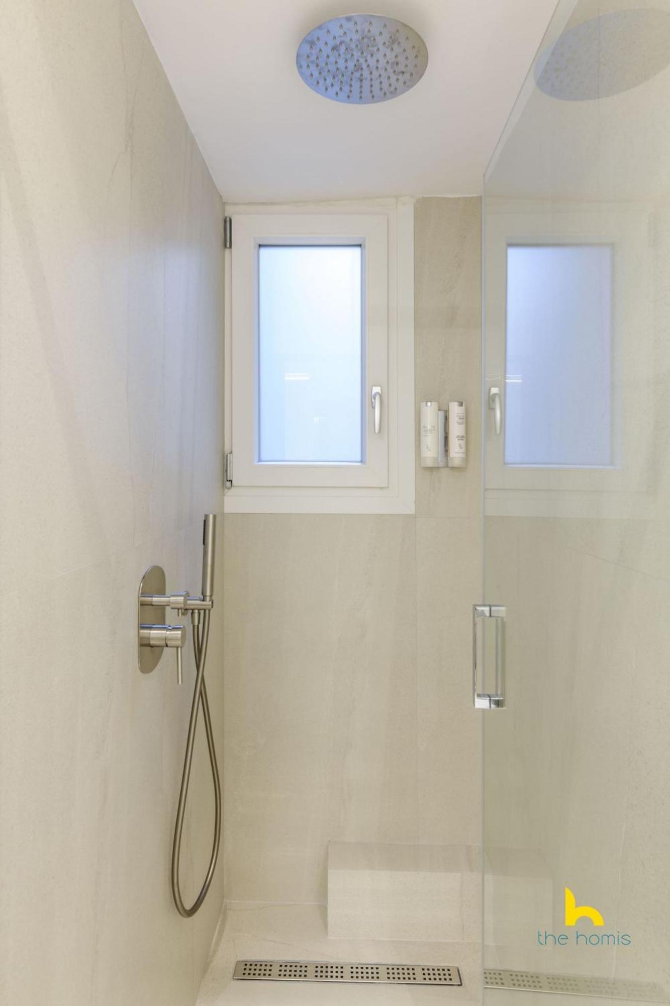 Sun-Splashed 2-Bdr Corner Apartment With Hillside Views! Athens Exterior photo