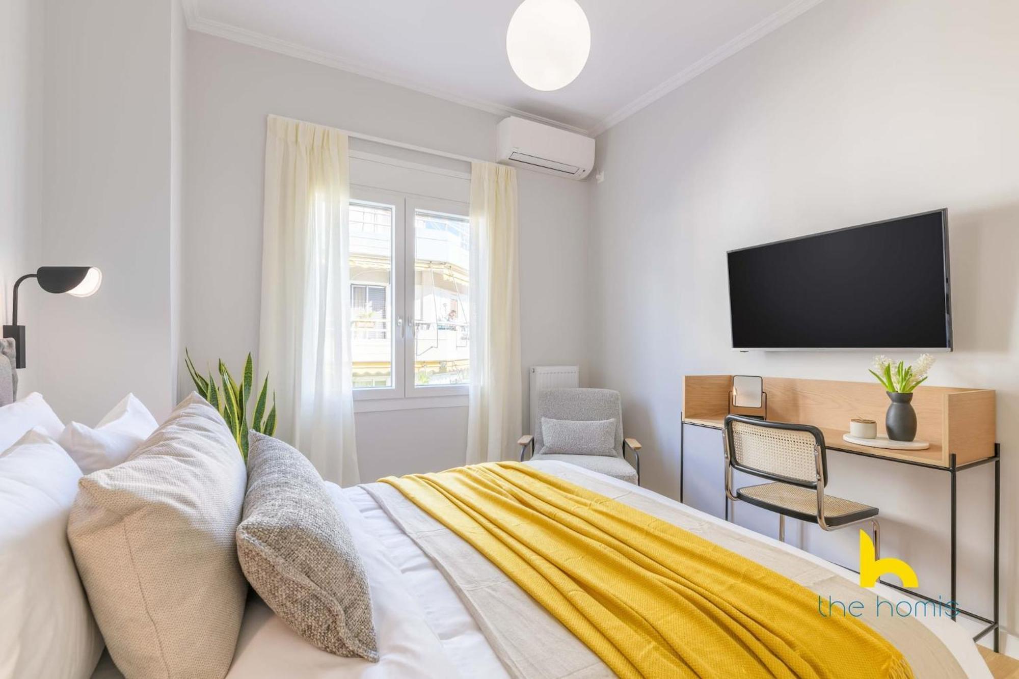 Sun-Splashed 2-Bdr Corner Apartment With Hillside Views! Athens Exterior photo