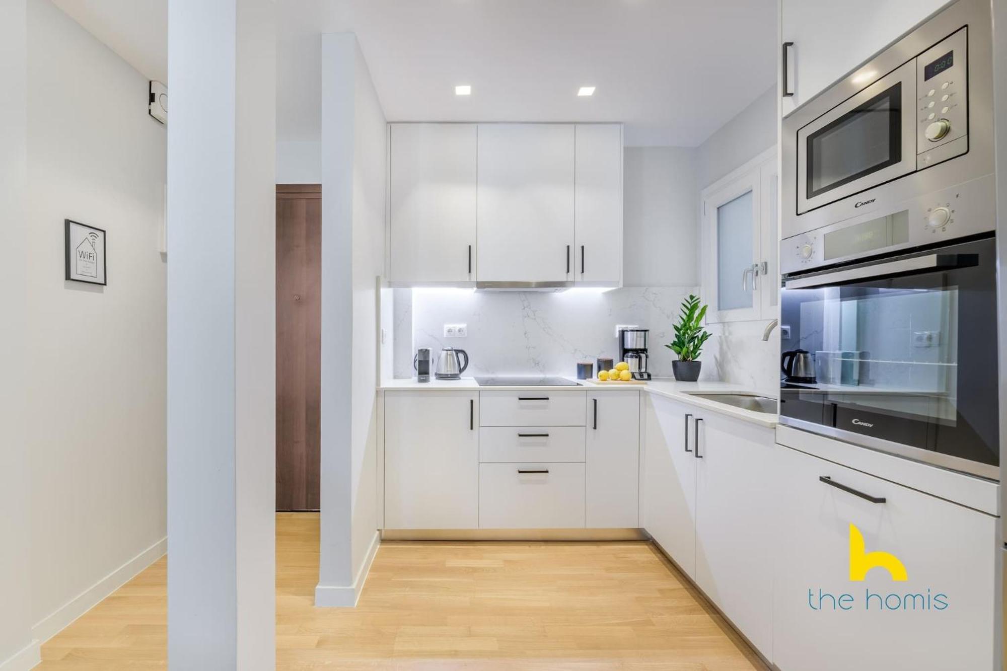Sun-Splashed 2-Bdr Corner Apartment With Hillside Views! Athens Exterior photo